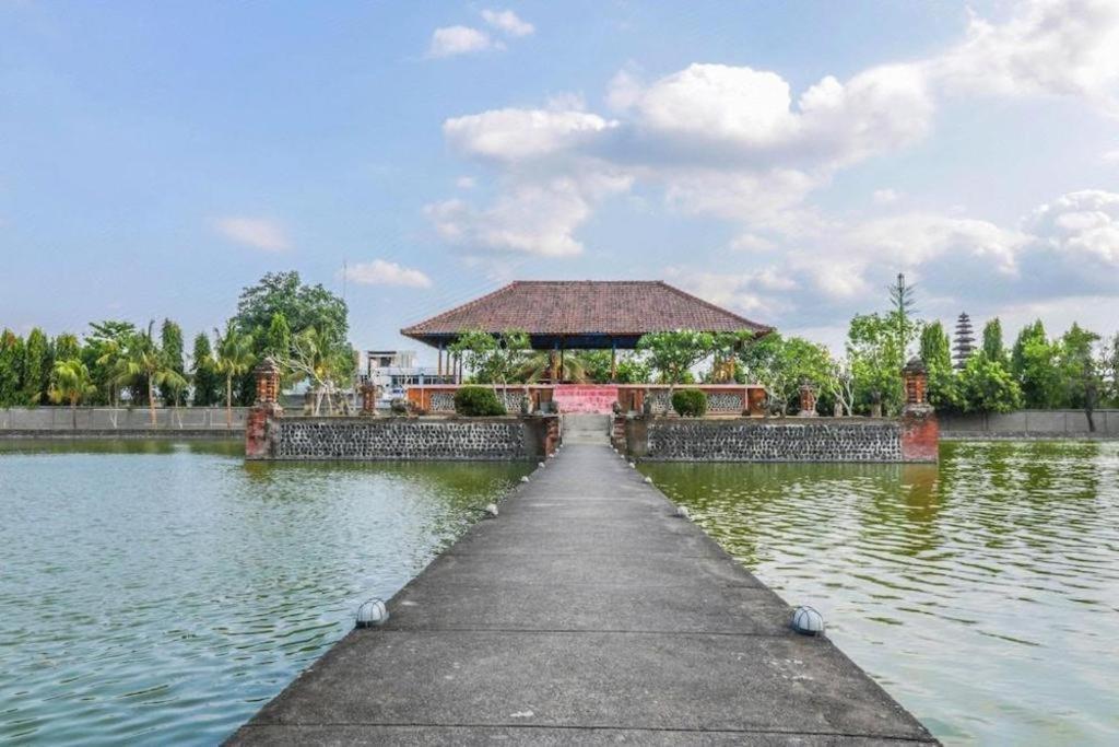 Spot On 1784 Tnc Residence Syariah Mataram Kültér fotó