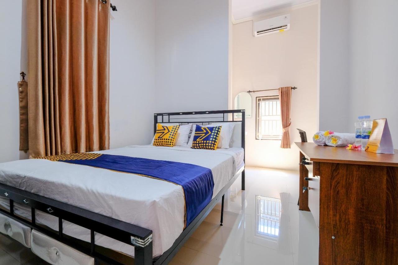 Spot On 1784 Tnc Residence Syariah Mataram Kültér fotó