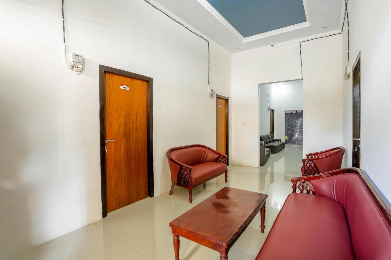 Spot On 1784 Tnc Residence Syariah Mataram Kültér fotó