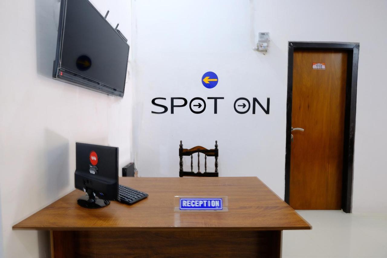 Spot On 1784 Tnc Residence Syariah Mataram Kültér fotó