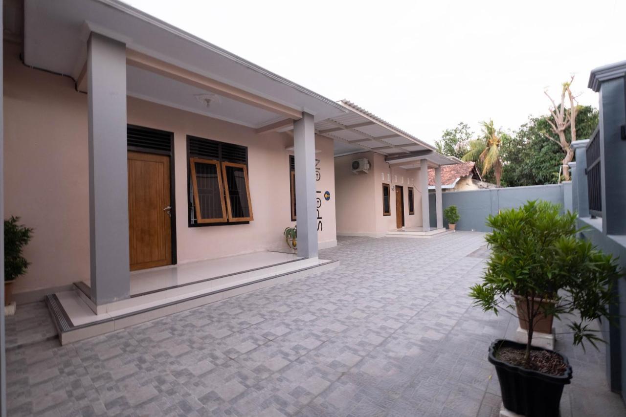 Spot On 1784 Tnc Residence Syariah Mataram Kültér fotó