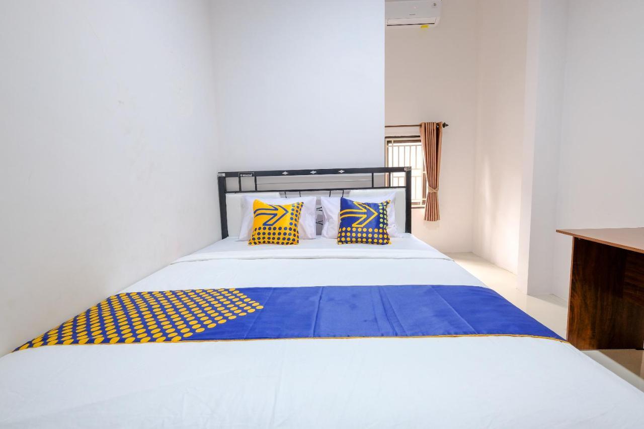 Spot On 1784 Tnc Residence Syariah Mataram Kültér fotó