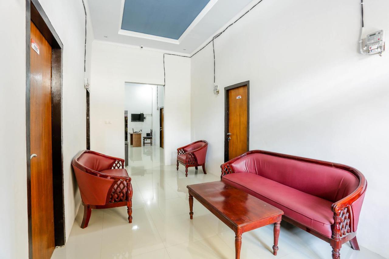 Spot On 1784 Tnc Residence Syariah Mataram Kültér fotó